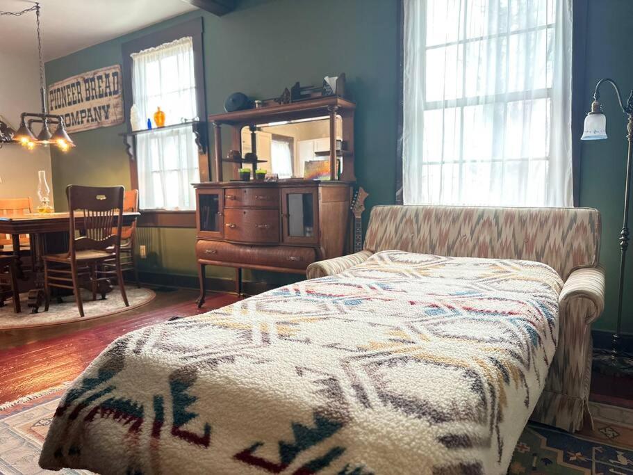 סנט ג'וזף 1867 Gothic Vandeventer Home מראה חיצוני תמונה